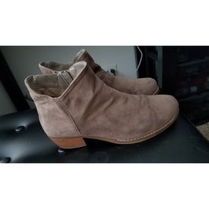 Ankle boots